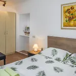 Casa Mediterrana * מדולין